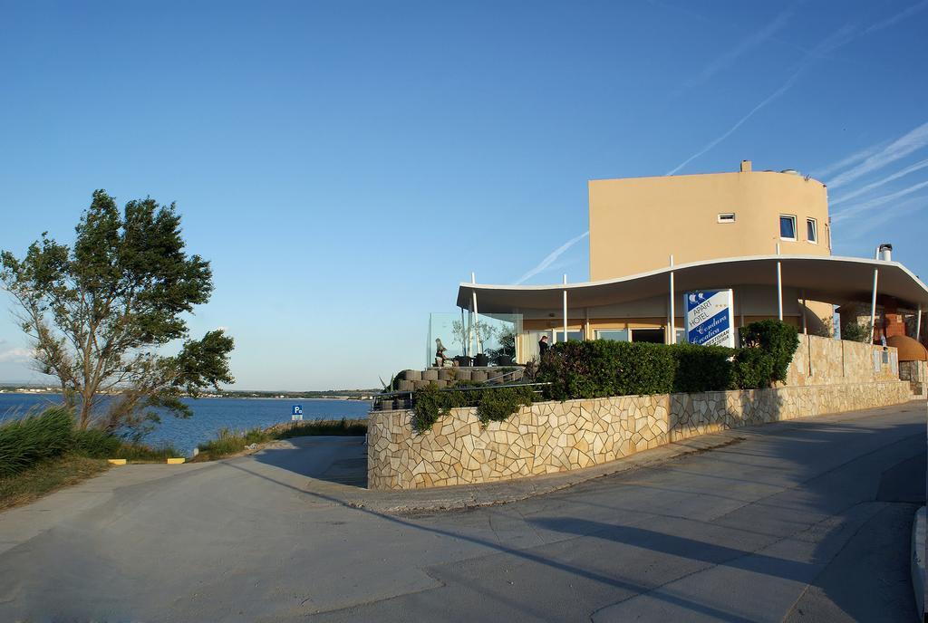 Apartments & Restaurant Condura Croatica Nin-Sabunike Exterior photo